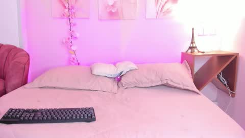 Snapshot of amiiclark chatting on 8, 2, 2026 AmiiClark online show from 8, 2, 2026