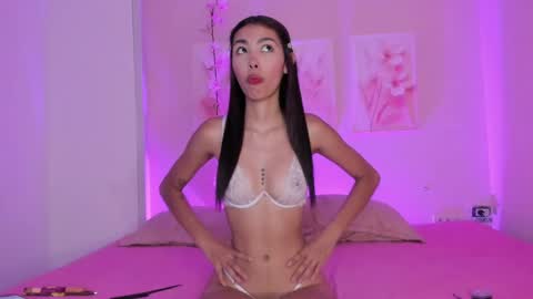 AmiiClark  online show from 12, 4, 2026