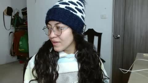 Snapshot of amitlu_ chatting on 3, 12, 2024 amitlu_ online show from 3, 12, 2024