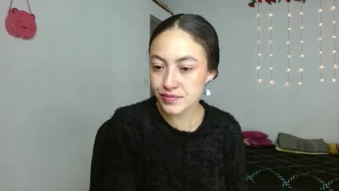 Snapshot of amitlu_ chatting on 10, 9, 2025 amitlu_ online show from 10, 9, 2025