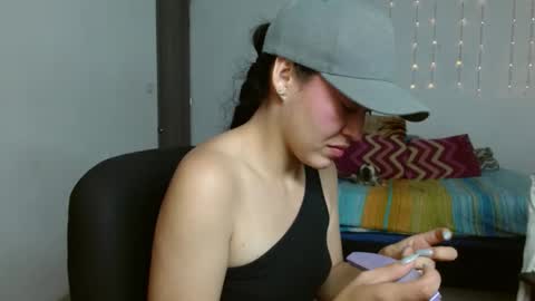 Snapshot of amitlu_ chatting on 10, 10, 2025 amitlu_ online show from 10, 10, 2025