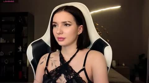 Ammy  dont forget to thumbs up me  online show from 15, 11, 2025