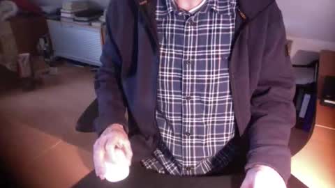 Amor2200 online show from 1, 2, 2026