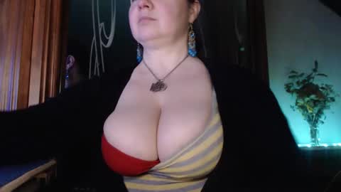 Snapshot of amorelara chatting on 24, 2, 2025 amorelara online show from 24, 2, 2025