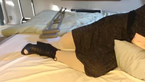 amputee_trans online show from 6, 4, 2026