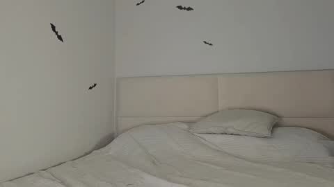 Snapshot of amy1_1 chatting on 8, 11, 2025 amy1_1 online show from 8, 11, 2025