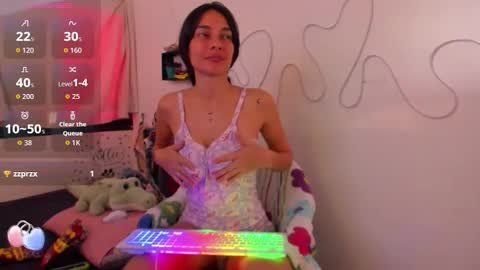 Snapshot of amy_and_eloise chatting on 27, 9, 2025 AmyEloise online show from 27, 9, 2025