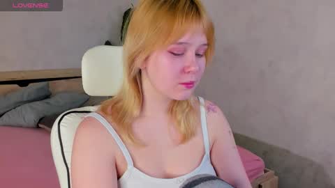 Amy online show from 4, 12, 2025