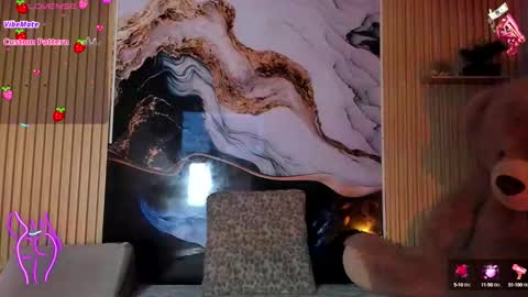 Snapshot of amy_leah_ chatting on 16, 10, 2025 amy_leah_ online show from 16, 10, 2025