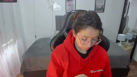 Amy sophia 3 online show from 3, 11, 2025