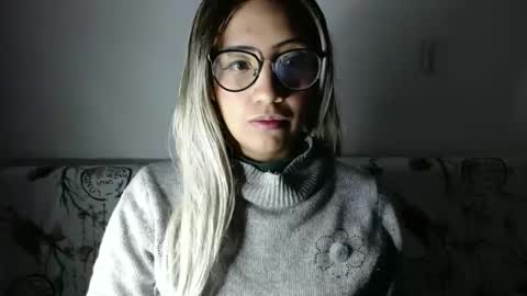 Snapshot of amycosplay99 chatting on 31, 12, 2024 amycosplay99 online show from 31, 12, 2024