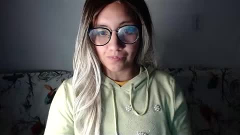 Snapshot of amycosplay99 chatting on 3, 1, 2025 amycosplay99 online show from 3, 1, 2025