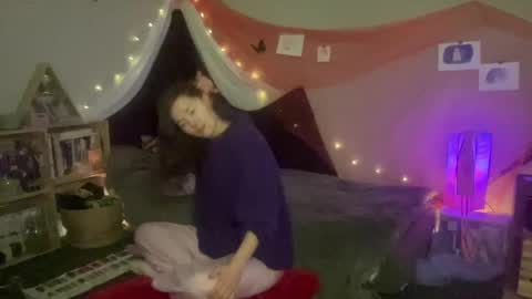 Snapshot of amydreamgirl chatting on 8, 1, 2025 amydreamgirl online show from 8, 1, 2025