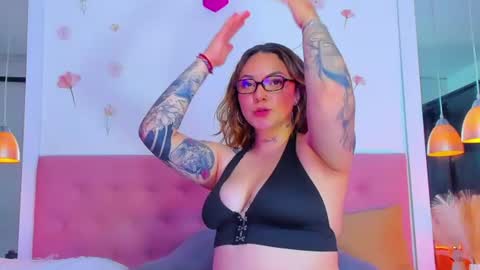 Amyevaans1 online show from 7, 8, 2026