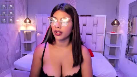 amyevan_ online show from 8, 10, 2025