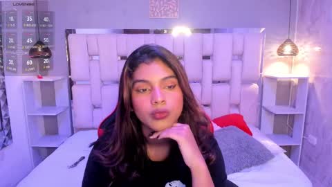 amyevan_ online show from 14, 10, 2025