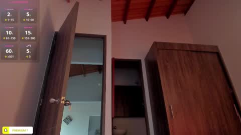 Snapshot of amyharlow_ chatting on 17, 10, 2025 Jenn  online show from 17, 10, 2025