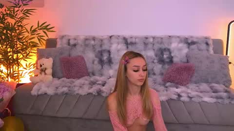 Snapshot of amykentt chatting on 17, 5, 2026 amykentt online show from 17, 5, 2026