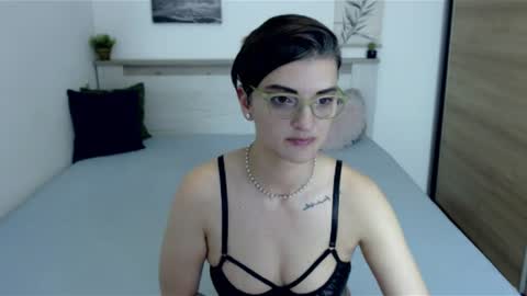 Hi there guys  My pleasure in your hands  pvt is open online show from 21, 7, 2026