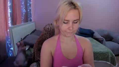 Snapshot of amymilson chatting on 9, 2, 2026 amymilson online show from 9, 2, 2026