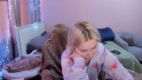 Snapshot of amymilson chatting on 11, 2, 2026 amymilson online show from 11, 2, 2026