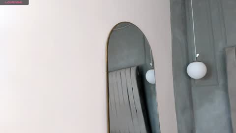 Amy ... Nice to meet u   thumb up me please its important online show from 26, 1, 2025