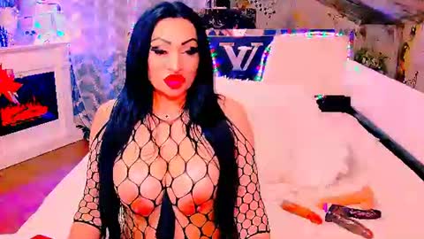 Snapshot of amyrarosera chatting on 4, 7, 2026 Alimoonyia online show from 4, 7, 2026