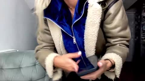 amyroberta92 online show from 28, 1, 2025