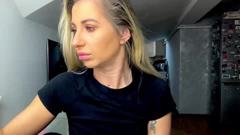 amyroberta92 online show from 22, 12, 2025