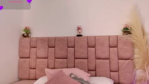 amyvegaa_ online show from 18, 12, 2025