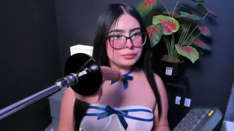 amywhitte_ online show from 16, 4, 2026