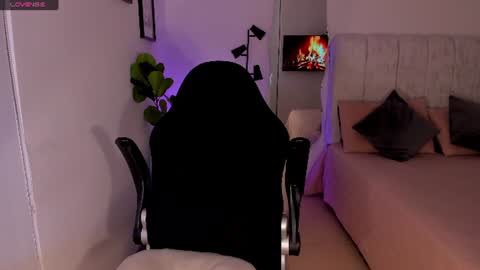 Snapshot of amywoods chatting on 19, 6, 2026 online show from 19, 6, 2026
