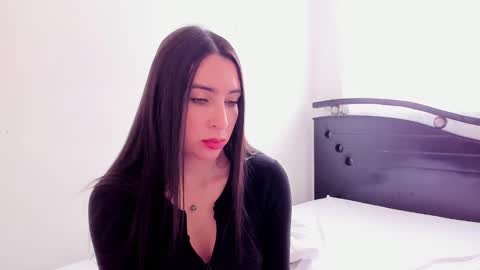 Snapshot of ana_castilo chatting on 11, 1, 2025 Ana IG an castillo 1 online show from 11, 1, 2025