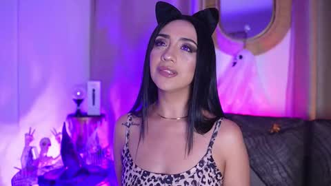   online show from 20, 10, 2025