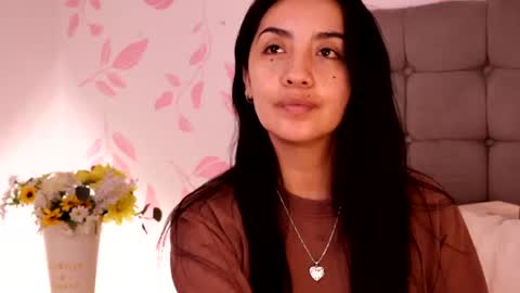 Snapshot of ana_riveros chatting on 15, 6, 2026 online show from 15, 6, 2026