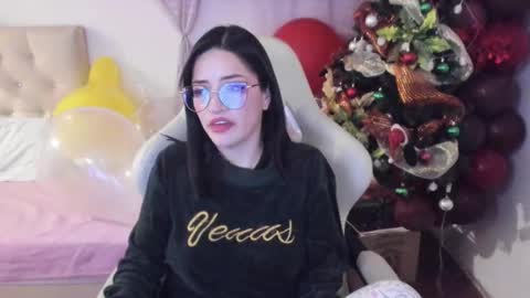 Snapshot of ana_ruuh chatting on 21, 12, 2024 Im anna but you can call me as you want online show from 21, 12, 2024