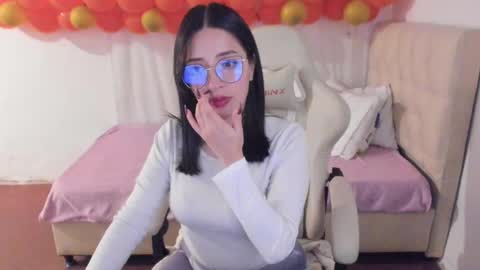 Snapshot of ana_ruuh chatting on 21, 2, 2025 Im anna but you can call me as you want online show from 21, 2, 2025