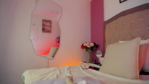 Ana Moon  online show from 17, 4, 2026