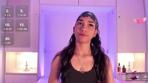 anaacollins_ online show from 3, 11, 2025