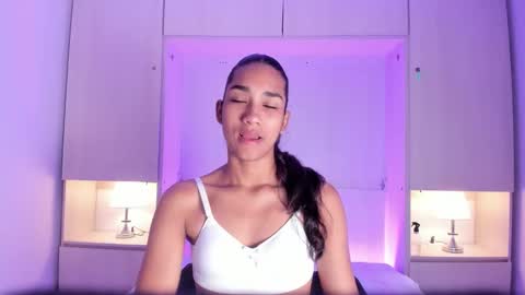 anaacollins_ online show from 6, 3, 2026