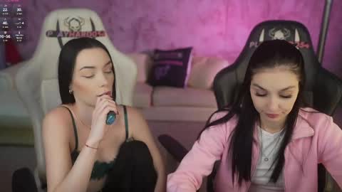 Snapshot of anabel054 chatting on 14, 4, 2026 Anabel Kira Zlata Kira Elice Lana Dominika Sofy Kaila Bridget online show from 14, 4, 2026