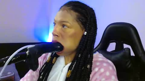 anabel alice gandara  online show from 19, 1, 2025