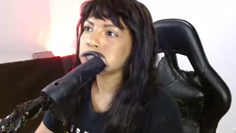 anabel alice gandara  online show from 25, 2, 2025