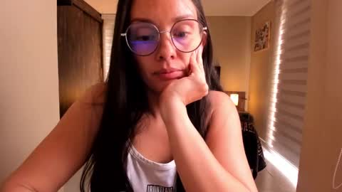 Snapshot of anabel_25 chatting on 3, 3, 2025 Anabel online show from 3, 3, 2025