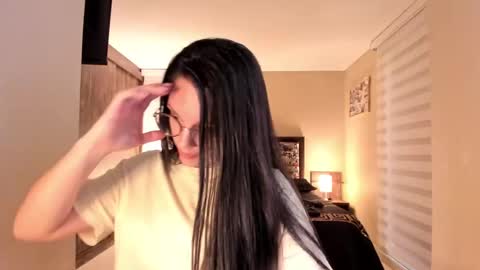 Snapshot of anabel_25 chatting on 5, 3, 2025 Anabel online show from 5, 3, 2025