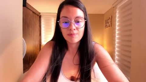 Snapshot of anabel_25 chatting on 12, 3, 2025 Anabel online show from 12, 3, 2025