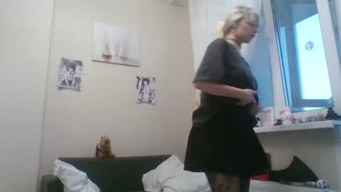 Snapshot of anabelbrando chatting on 12, 7, 2026 Malvina online show from 12, 7, 2026