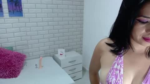 Snapshot of anabella_04 chatting on 10, 10, 2025 anabella_04 online show from 10, 10, 2025