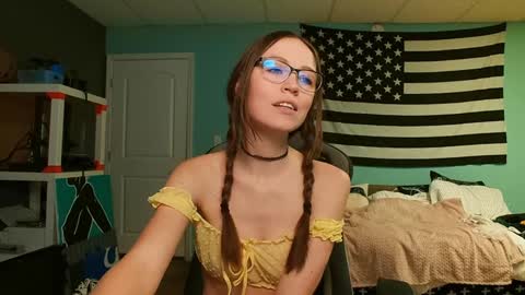 Anabelleleigh online show from 5, 3, 2025