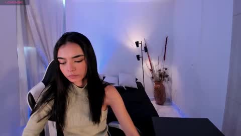 Snapshot of anabelwolf chatting on 17, 9, 2025 ANABEL WOLF online show from 17, 9, 2025